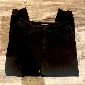 Black stretchy skinny jeans